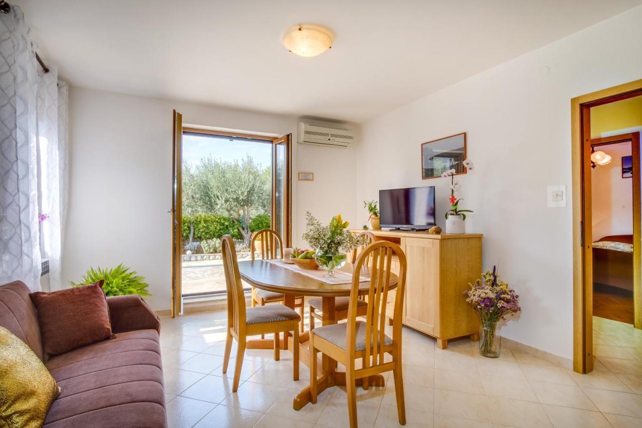 Apartments Franjo Mali Lošinj Exterior foto