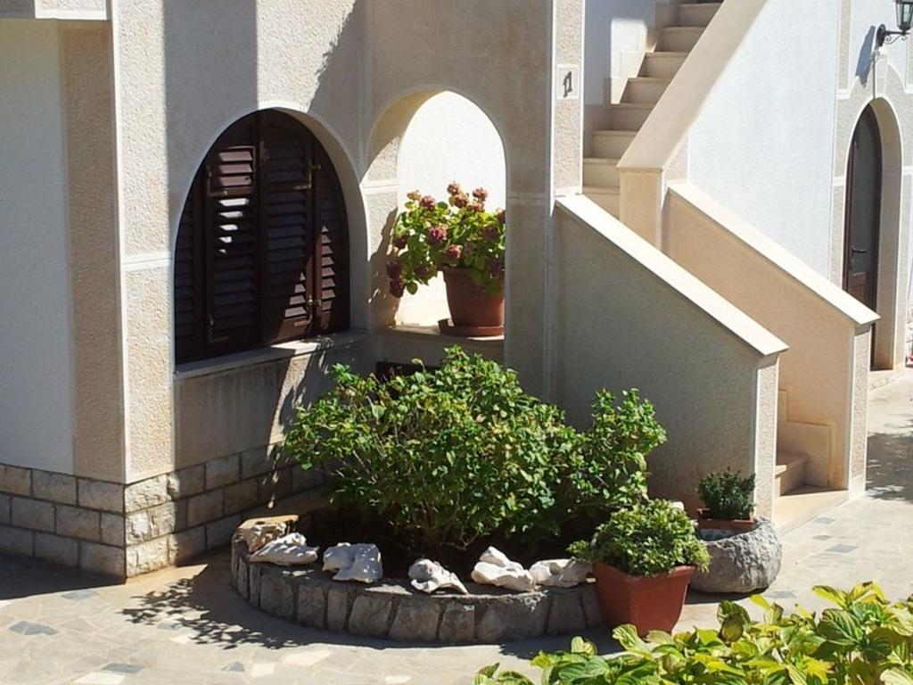Apartments Franjo Mali Lošinj Exterior foto