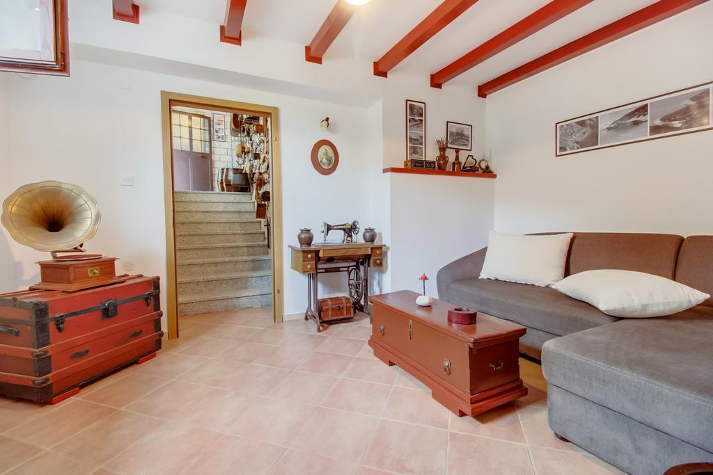 Apartments Franjo Mali Lošinj Cameră foto